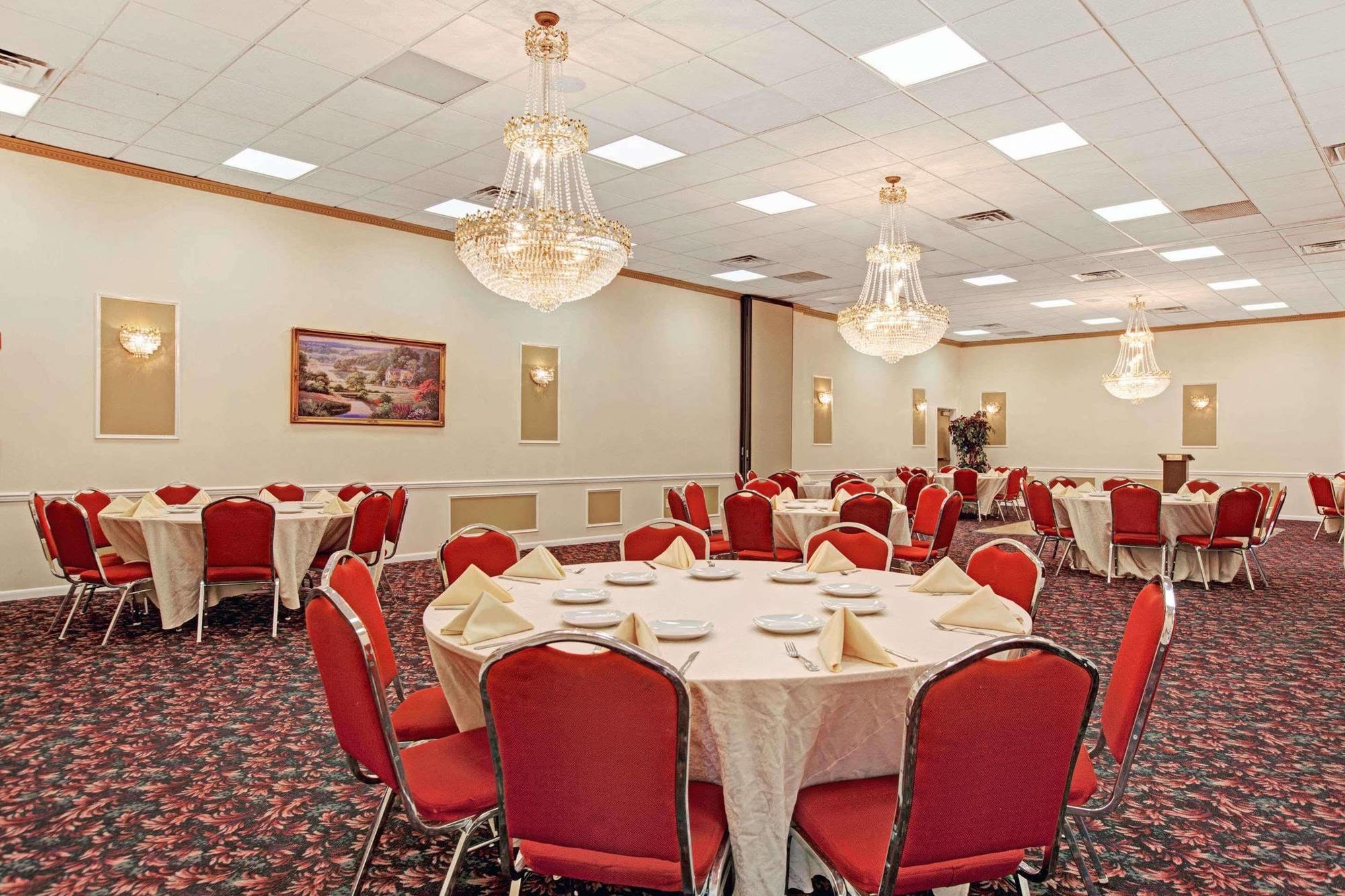 Ramada By Wyndham Flemington Ξενοδοχείο Εξωτερικό φωτογραφία